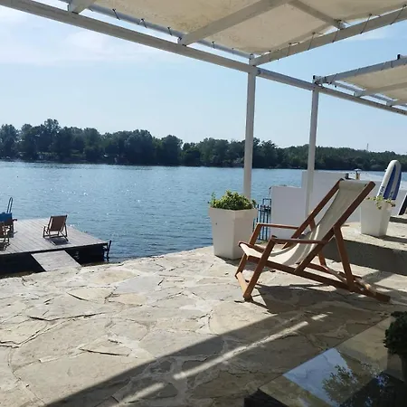 Silverdrop Srebrno Jezero Apartment *